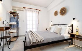 Flerianos Studios Naxos